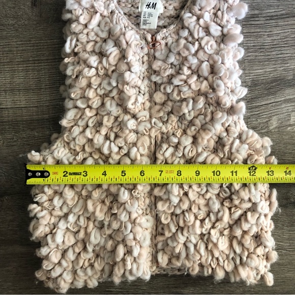 H&M Beautiful Knit Sweater Vest - Picture 4 of 6